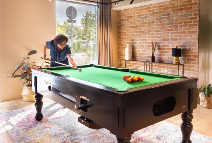 Une petite partie ? Table de billard à coloft